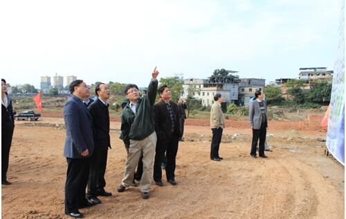 中渡口至瓷都大橋棚戶區(qū)改造、天主教堂保護性修繕現(xiàn)場調(diào)度會