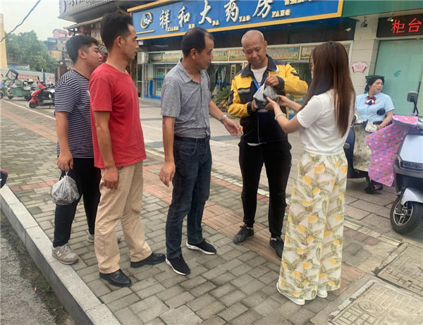 御窯景巷黨支部開展“粽情粽義”包粽子送慰問(wèn)活動(dòng)