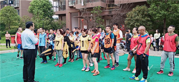 濃情中秋，歡度國慶——市古鎮(zhèn)投資公司舉辦古鎮(zhèn)天御羽毛球賽
