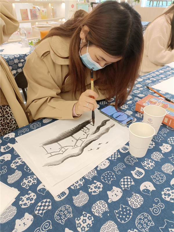 “黨員輪訓促提升，強基固本勇?lián)敗薄泄沛?zhèn)投資公司行政黨支部聯(lián)合公司工會共同開展教育培訓活動