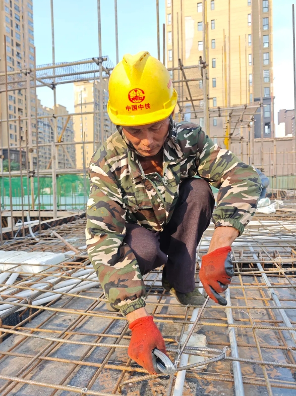 不懼高溫 “熱”力十足！致敬高溫下堅守崗位的古鎮(zhèn)工作者（二）
