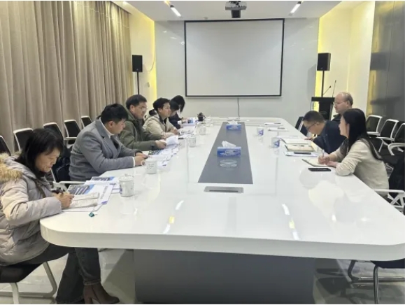 省高新技術(shù)產(chǎn)業(yè)促進中心專家組調(diào)研指導(dǎo)古鎮(zhèn)智慧公司