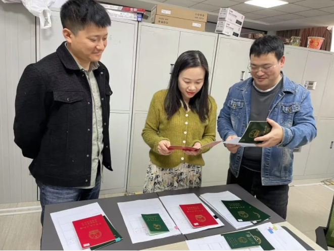 市古鎮(zhèn)投資公司圓滿(mǎn)完成職稱(chēng)和職業(yè)資格評(píng)審專(zhuān)項(xiàng)工作